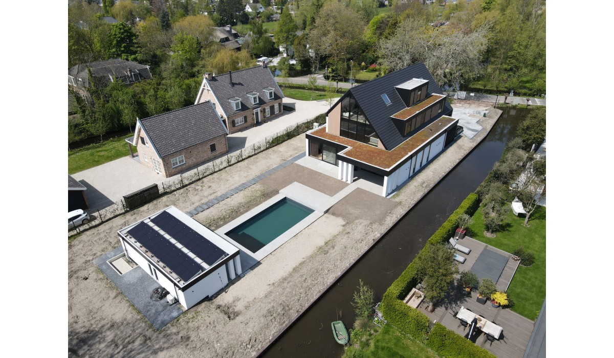 Luxe woning met poolhouse